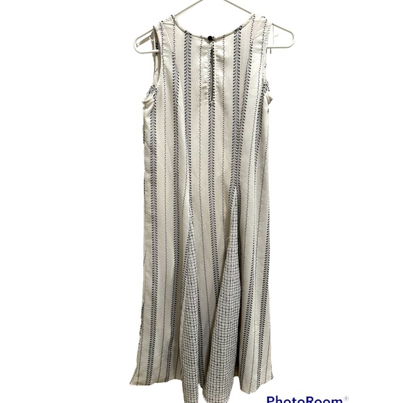 All About You Textured Stripe and Printed Oversized A-Line dress Sz M - Picture 2 of 2